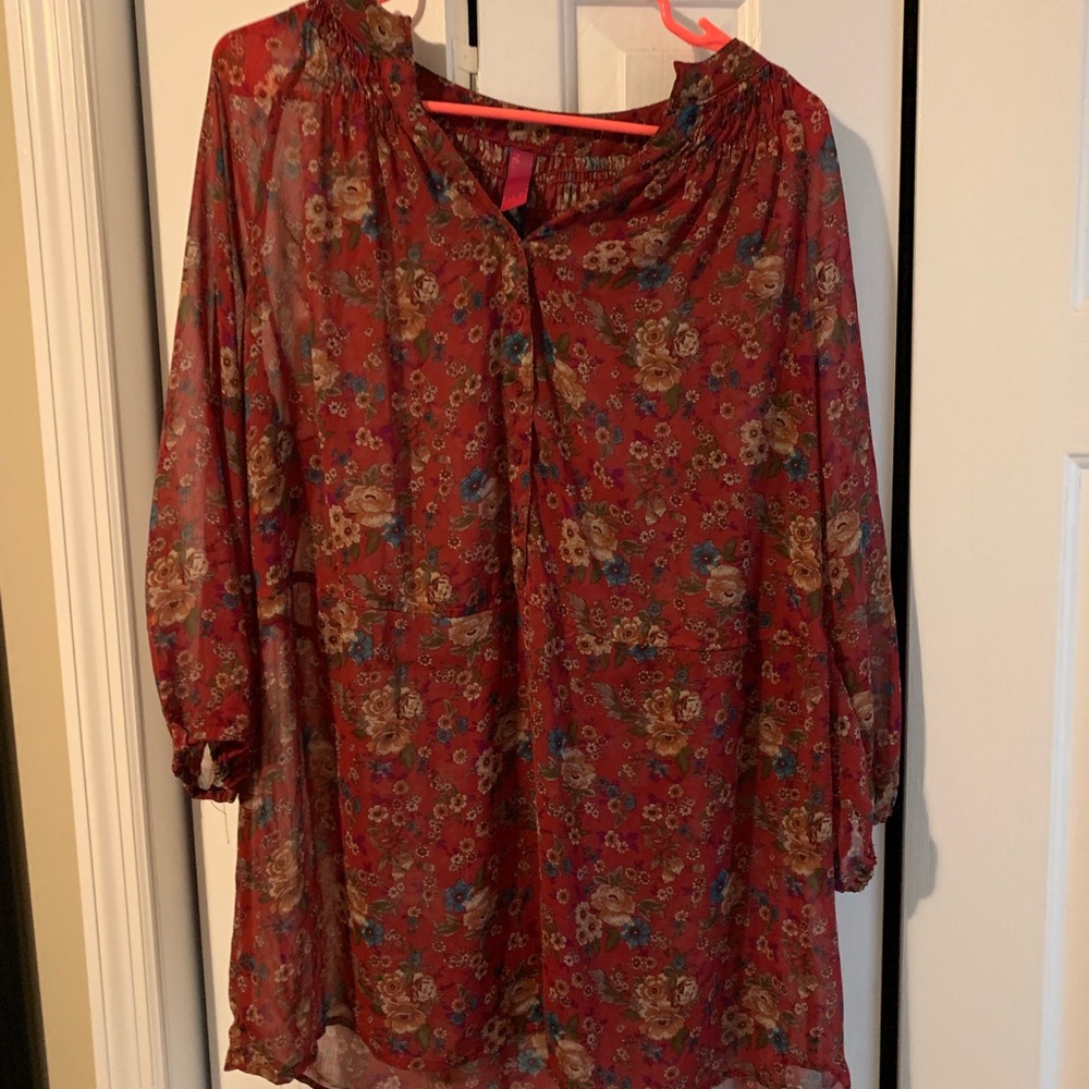 Pretty bohemian floral sheer blouse ❤️